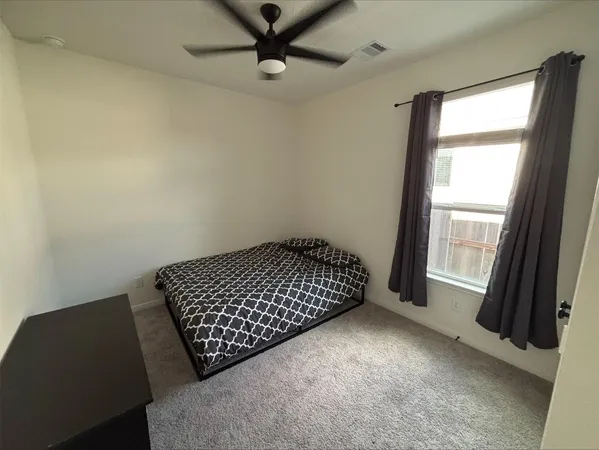 $2,400 | 1323 Rosemead Drive, Rosharon, TX 77583