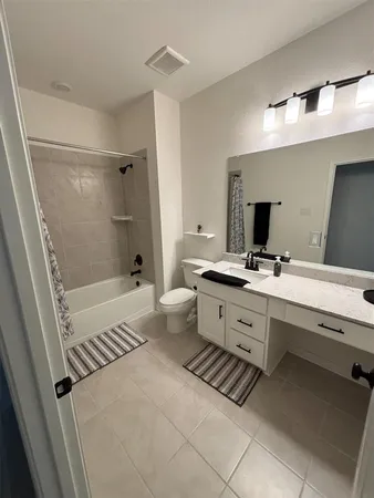 $2,400 | 1323 Rosemead Drive, Rosharon, TX 77583