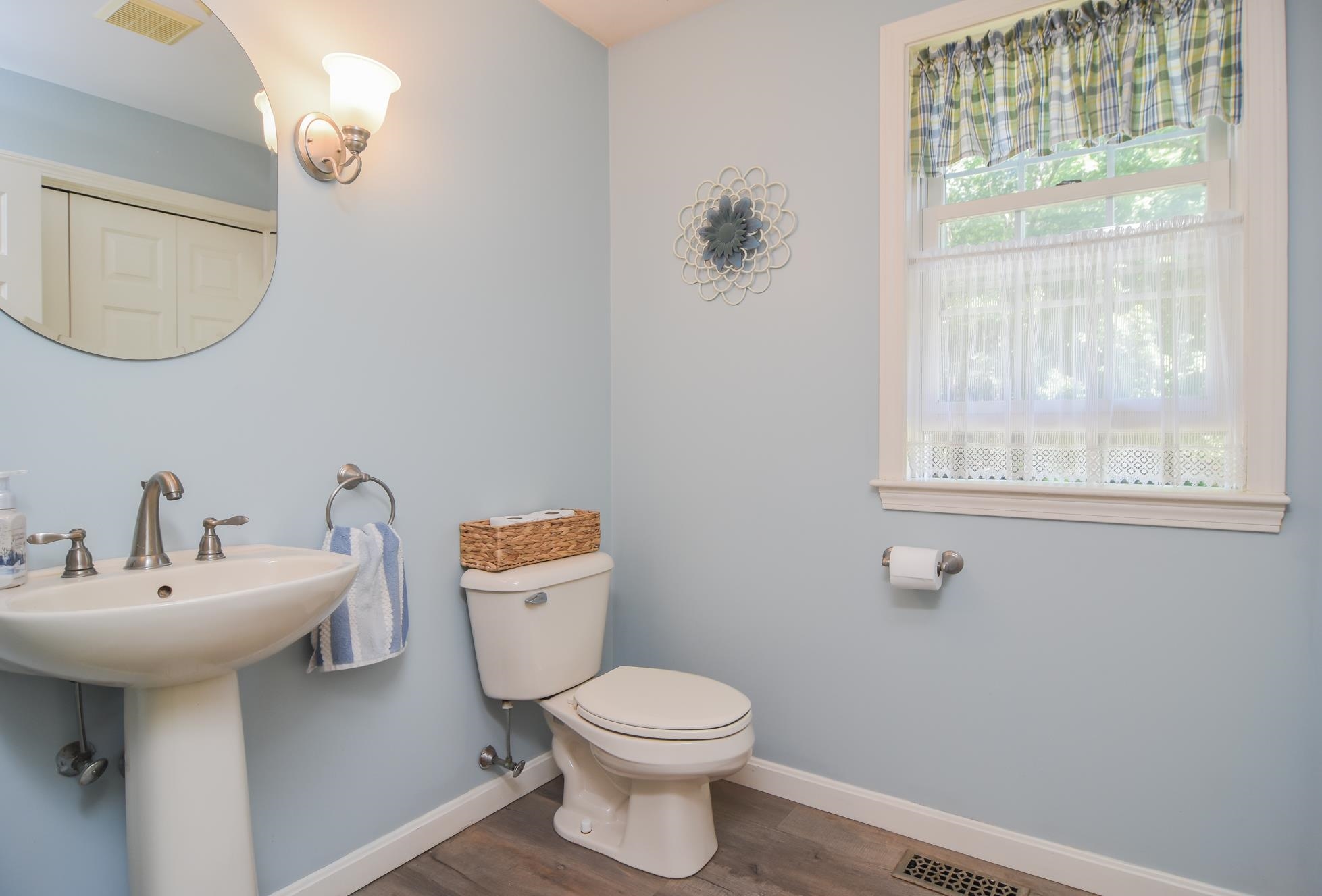 22 Sargent Road Brookline, NH 03033 - Photo 17 of 59