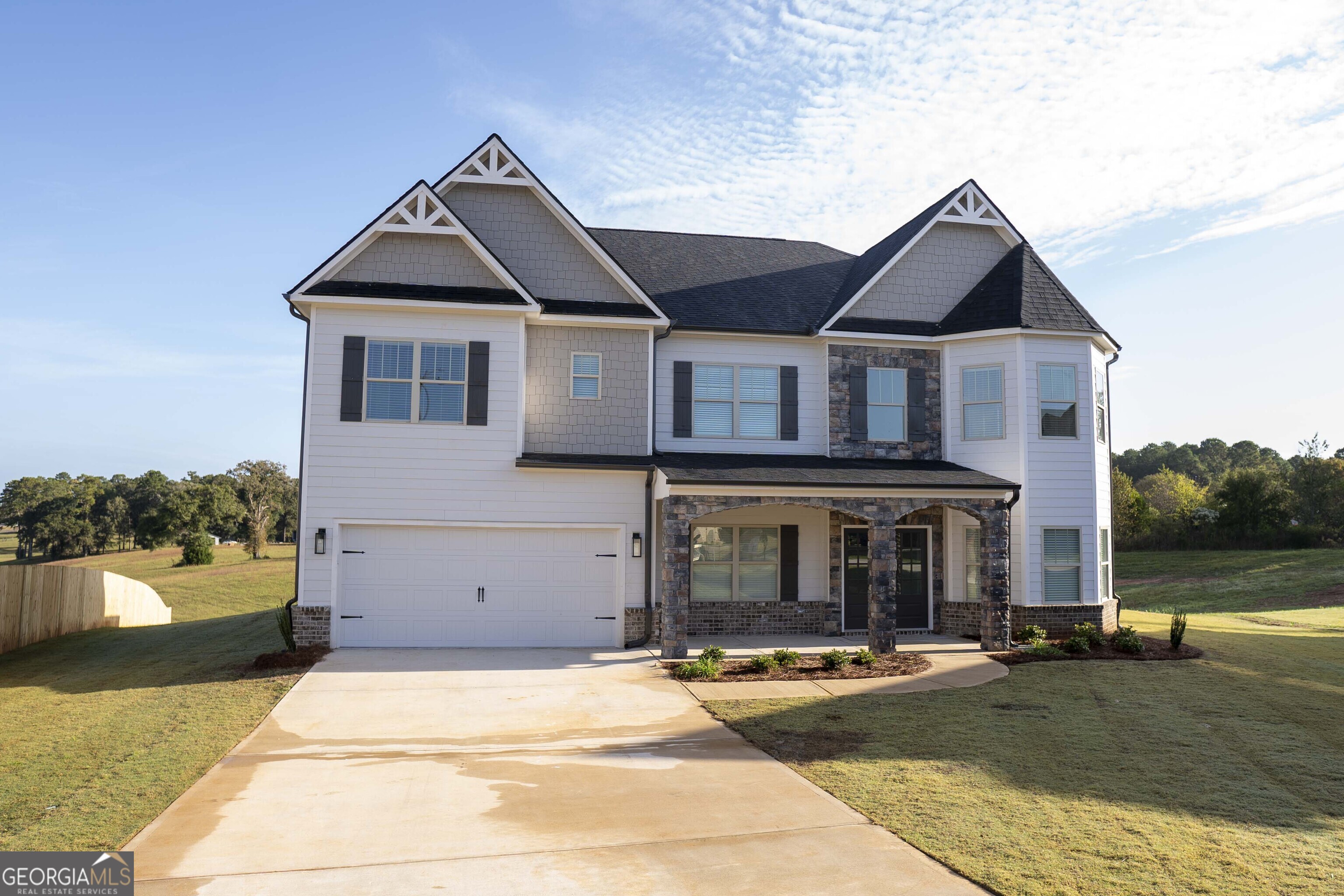 600 Beaver Court Perry, GA 31069 - Photo 1 of 48 a front view of a house with yard