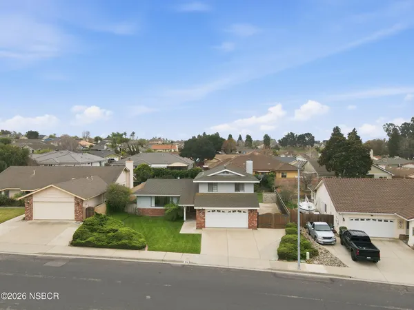 $825,000 | 928 Sunrise Drive, Santa Maria, CA 93455