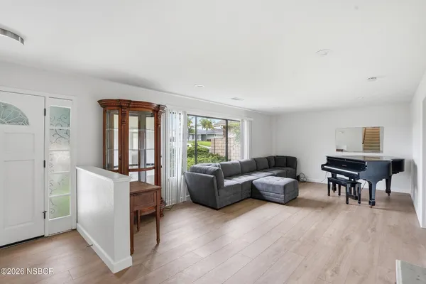 $825,000 | 928 Sunrise Drive, Santa Maria, CA 93455