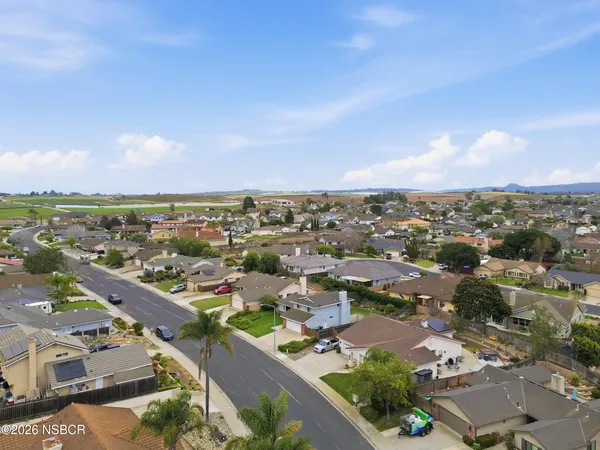 $825,000 | 928 Sunrise Drive, Santa Maria, CA 93455