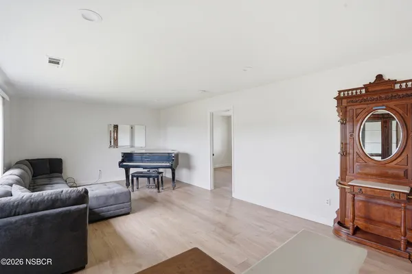 $825,000 | 928 Sunrise Drive, Santa Maria, CA 93455