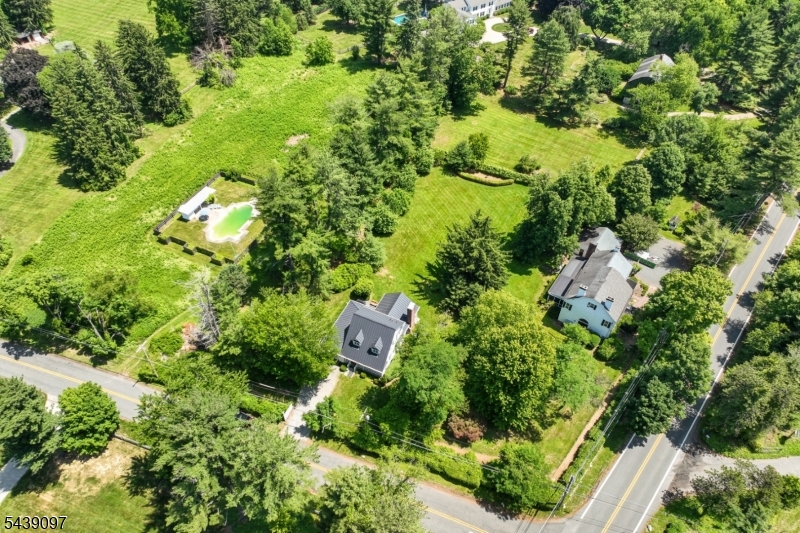 111 Village Road Green Village, NJ 07935 - Photo 17 of 23