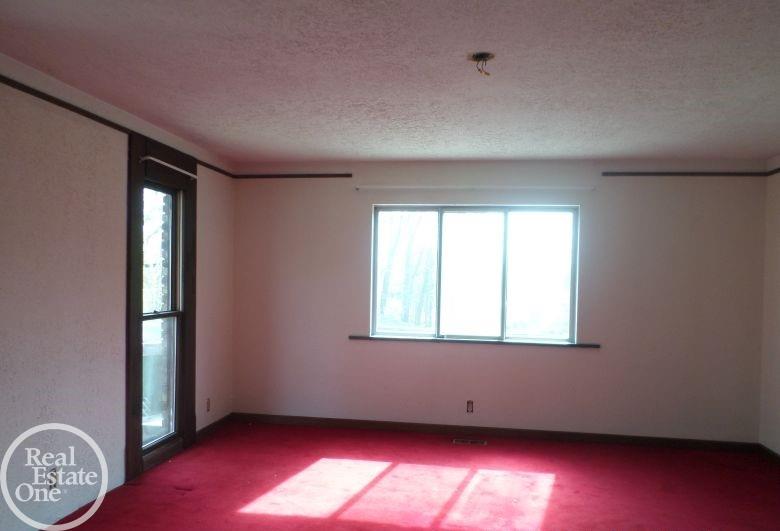2371 28 Mile Road Washington, MI 48094 - Photo 8 of 37 Dining Room