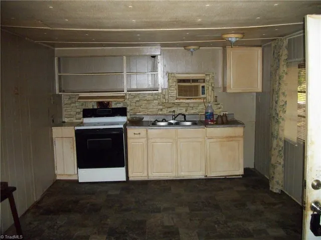 $29,900 | 737 Summit Loop, Eden, NC 27288