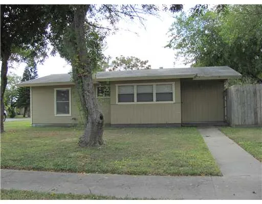 front view of house with a yard