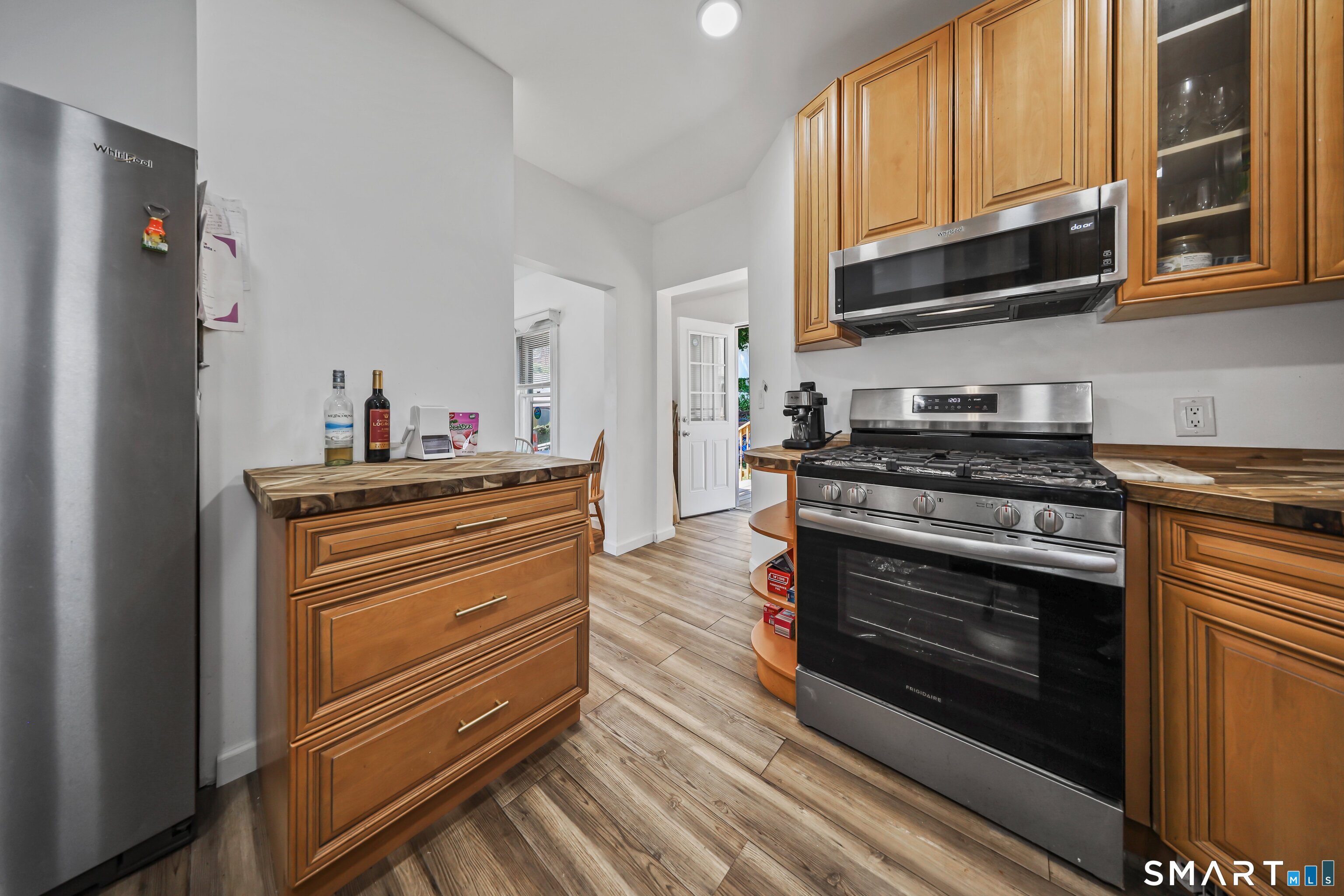 339 River Road Shelton, CT 06484 - Photo 9 of 36