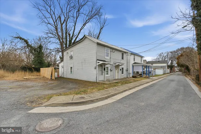 $360,000 | 45 1/2 Race Street, Winchester, VA 22601