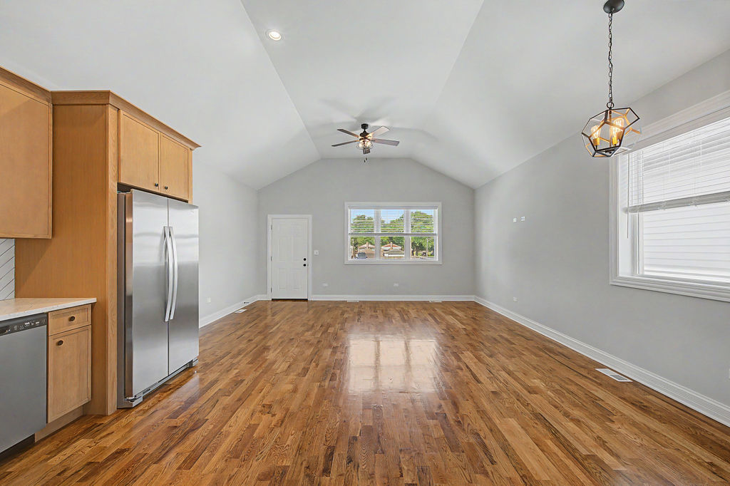 555 North Springfield Avenue Chicago, IL 60624 - Photo 7 of 32