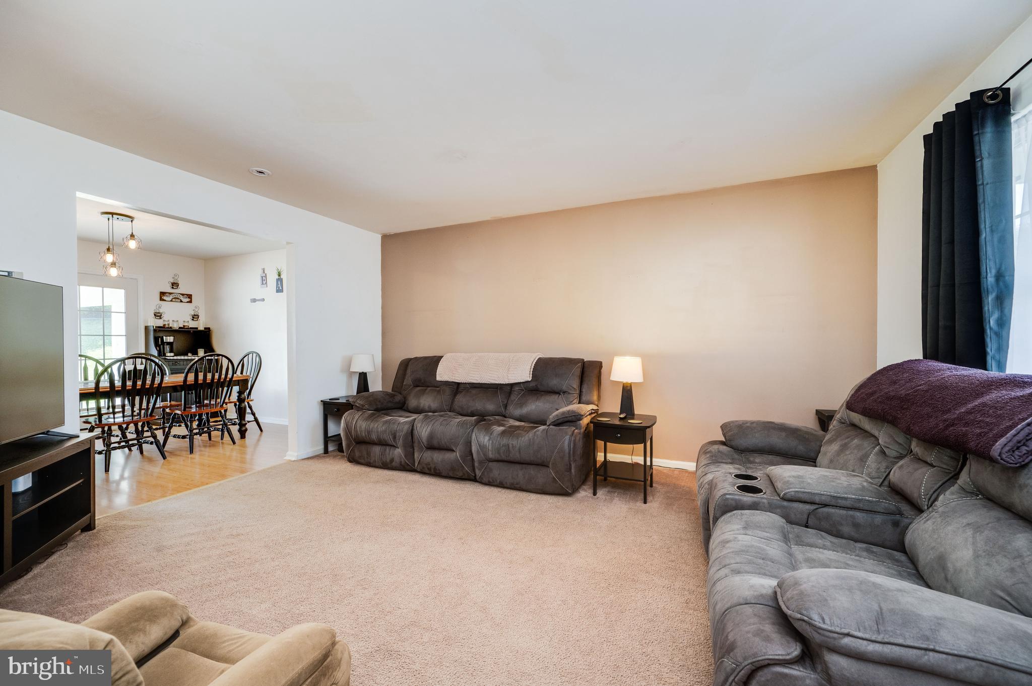 391 Sioux Court Reading, PA 19608 - Photo 12 of 43