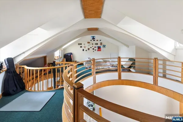 a view of livingroom with furniture
