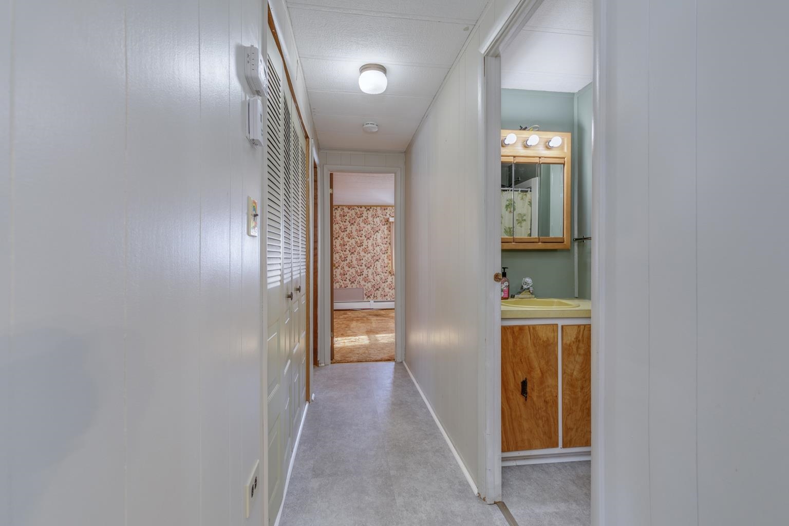 18 Rachael Circle Goffstown, NH 03045 - Photo 25 of 56