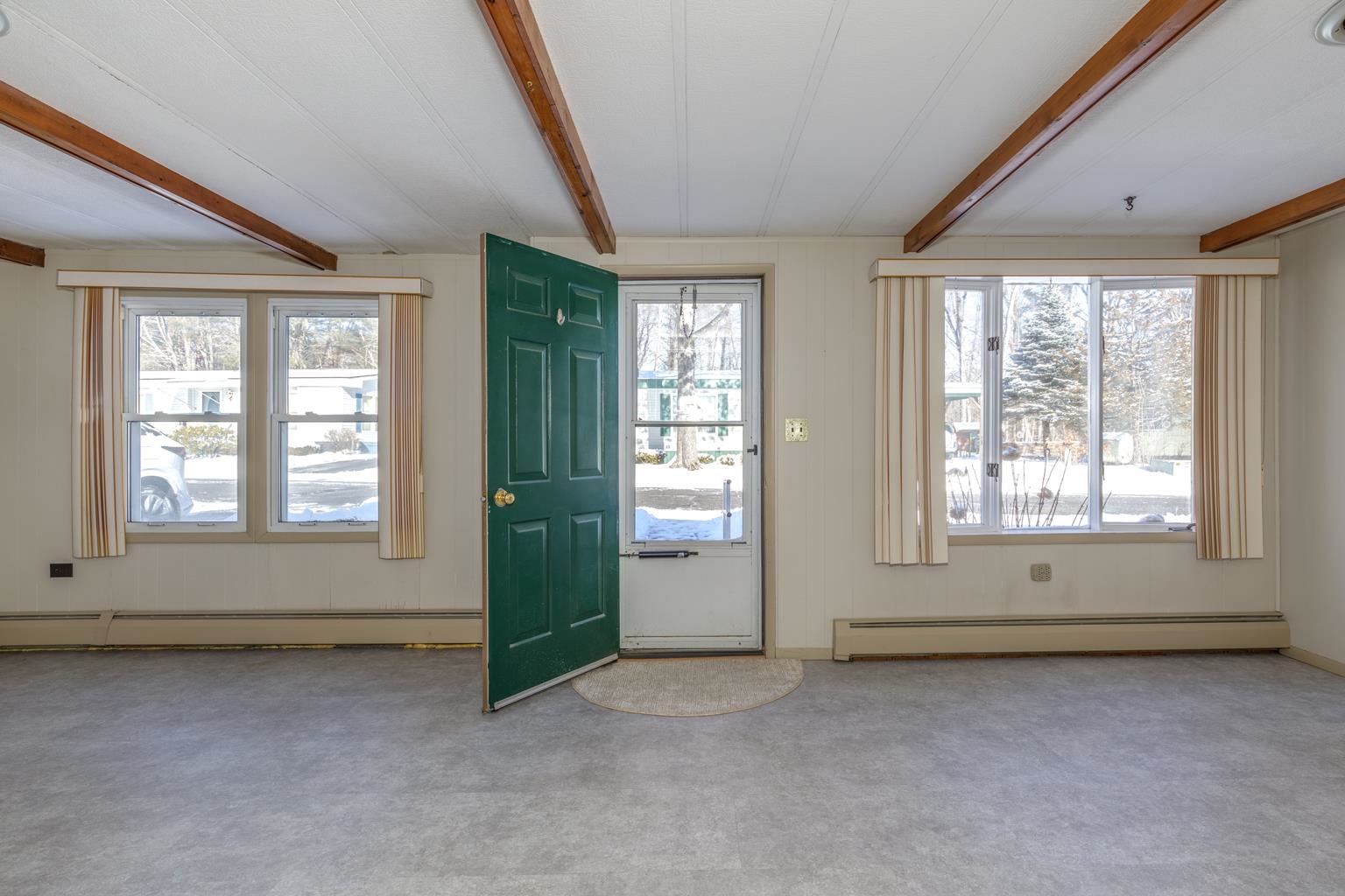 18 Rachael Circle Goffstown, NH 03045 - Photo 3 of 56