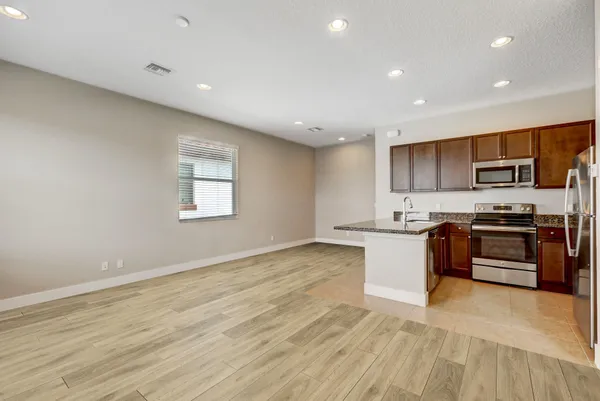 $2,400 | 6044 Curie Place, Palm Beach Gardens, FL 33418