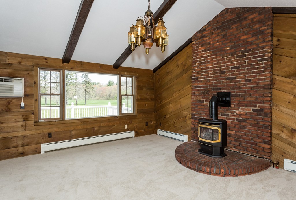 490 Somers Road East Longmeadow, MA 01028 - Photo 5 of 30 Gallery Image 5