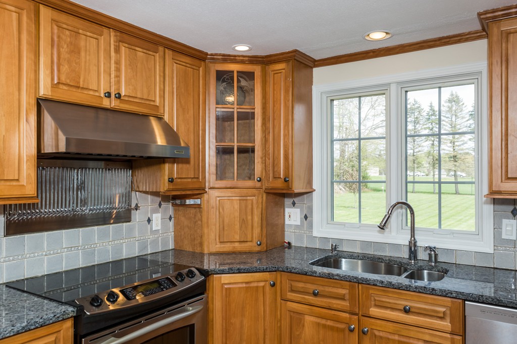 490 Somers Road East Longmeadow, MA 01028 - Photo 9 of 30 Gallery Image 9