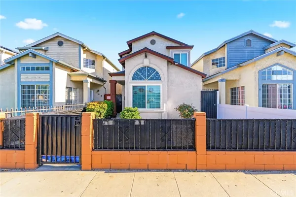$715,000 | 34 East Louise Street, Long Beach, CA 90805