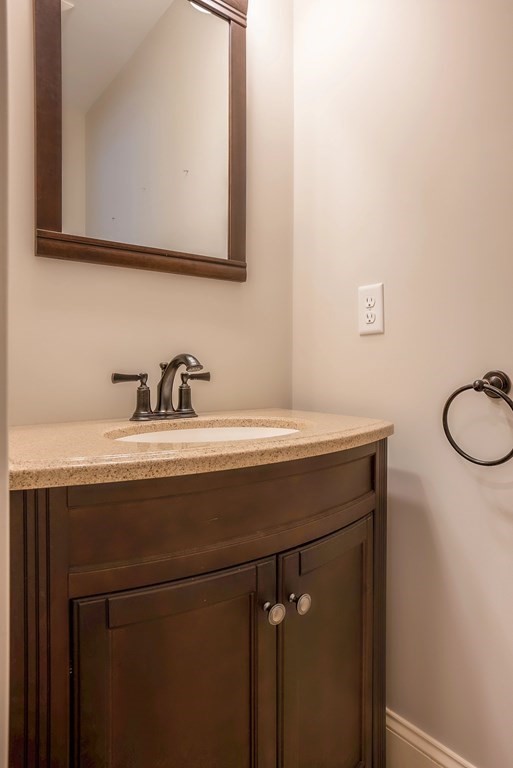 611 Springs Road Bedford, MA 01730 - Photo 18 of 42 Gallery Image 18