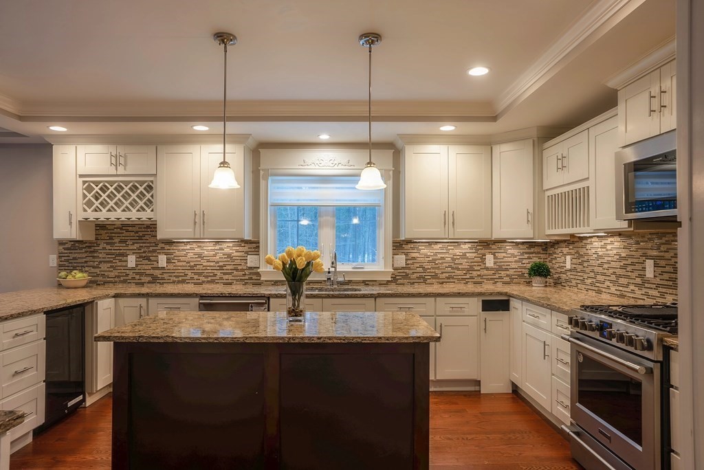 611 Springs Road Bedford, MA 01730 - Photo 2 of 42 Gallery Image 2