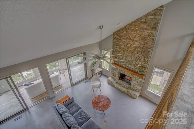 $475,000 | 204 Fleetwood Plaza, Hendersonville, NC 28739