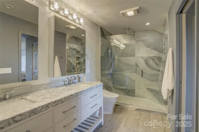 $475,000 | 204 Fleetwood Plaza, Hendersonville, NC 28739