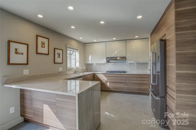 $475,000 | 204 Fleetwood Plaza, Hendersonville, NC 28739