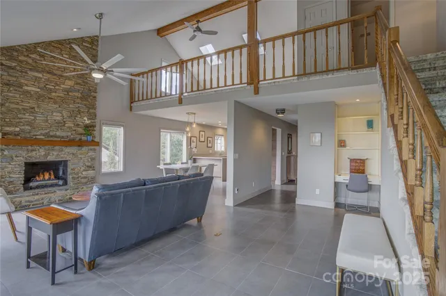 $475,000 | 204 Fleetwood Plaza, Hendersonville, NC 28739