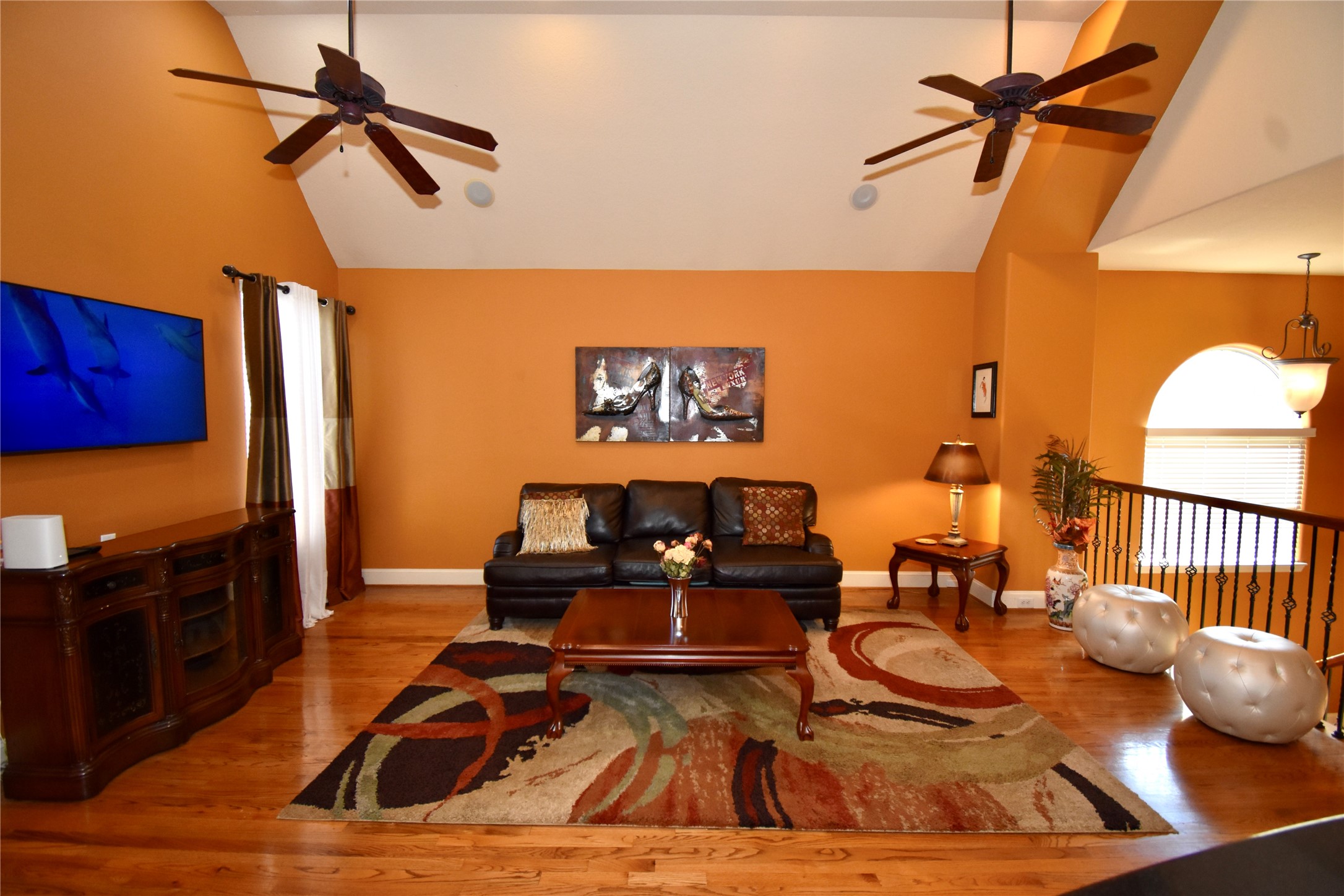 326 Gregg Street Houston, TX 77020 - Photo 8 of 26 a living room with furniture and wooden floor