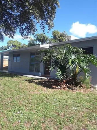 $2,900 | 223 Southeast 14th Place, Deerfield Beach, FL 33441