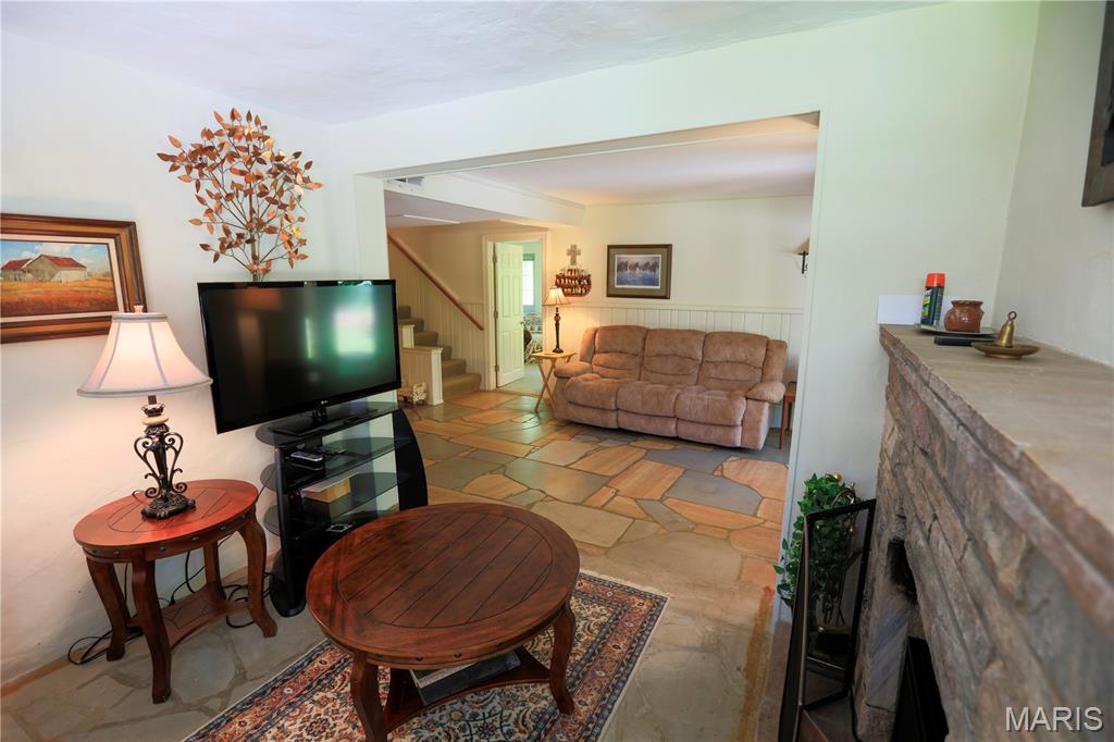 1004 Weidman Road Chesterfield, MO 63017 - Photo 4 of 17