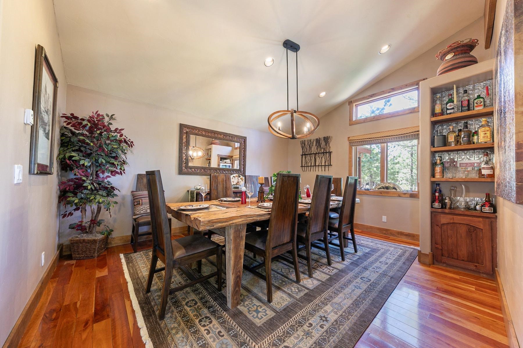 13165 Pinnacle Loop Truckee, CA 96161 - Photo 8 of 28