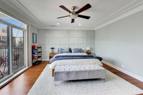 $699,000 | 844 West Roscoe Street, Unit 2E, Chicago, IL 60657
