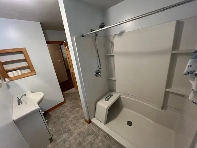 $299,900 | 2959 Middle Road, Sidney, ME 04330