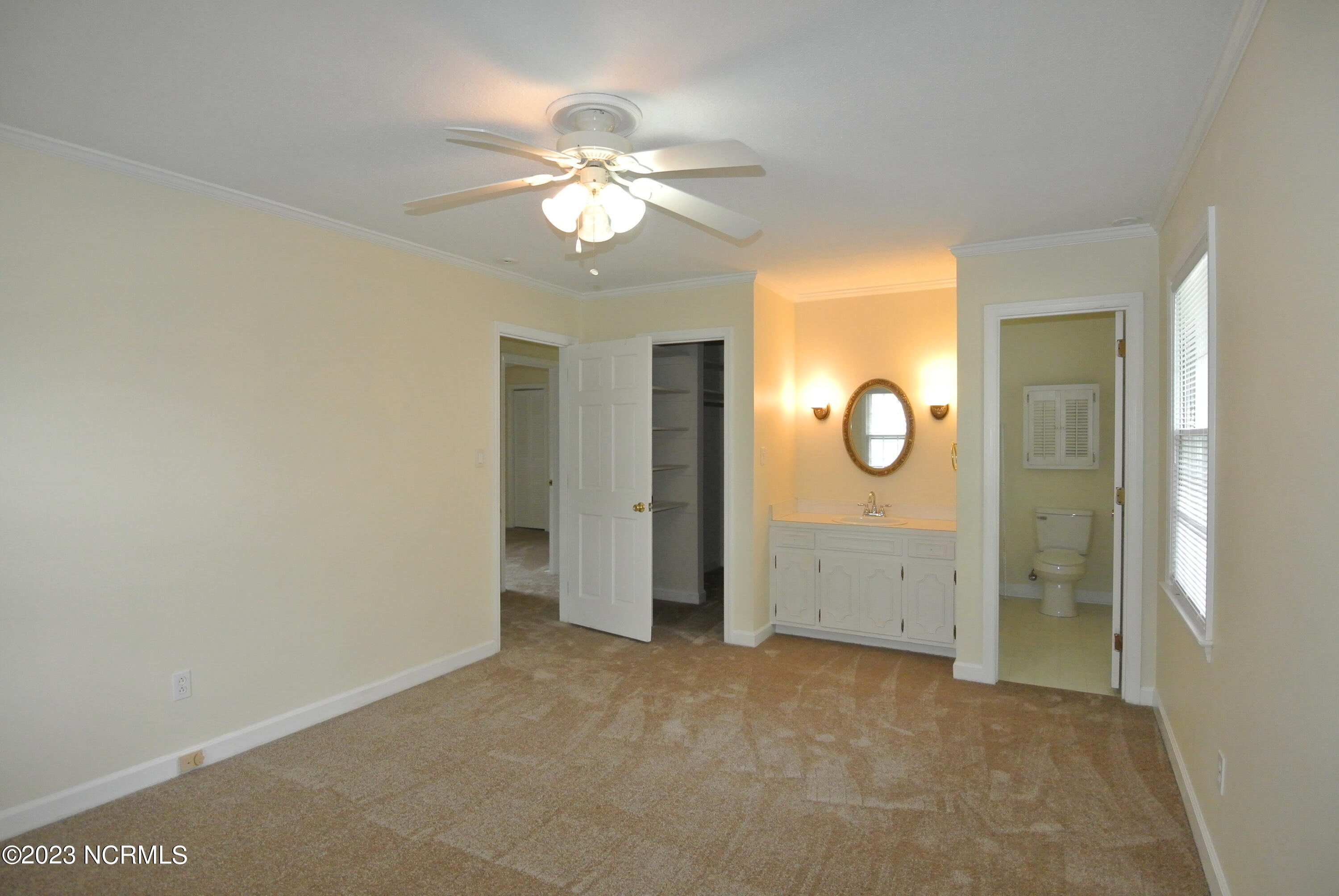 2129 Neuse Cliffs Circle New Bern, NC 28560 - Photo 15 of 27 Master bedroom