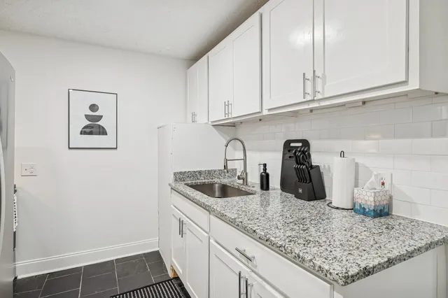 $1,900 | 501 B Meridian Street, Nashville, TN 37207