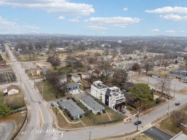 $1,900 | 501 B Meridian Street, Nashville, TN 37207