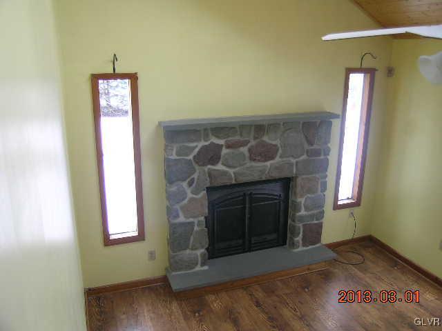 305 Brier Crest Road Blakeslee, PA 18610 - Photo 3 of 8 Gallery Image 3