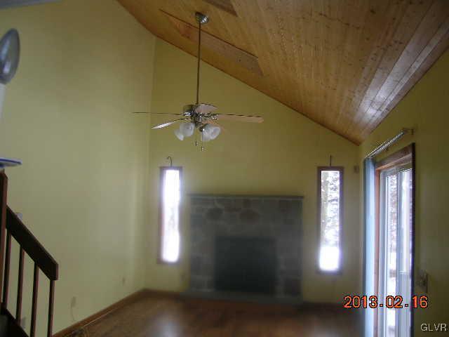 305 Brier Crest Road Blakeslee, PA 18610 - Photo 4 of 8 Gallery Image 4
