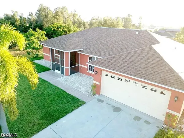 $2,200 | 397 Pennfield Avenue, Lehigh Acres, FL 33974