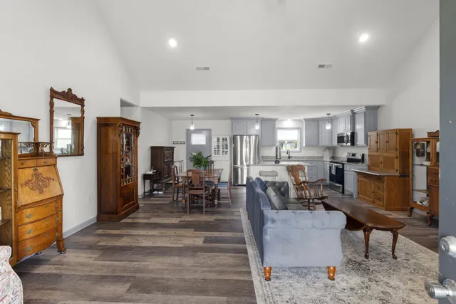 $299,999 | 1072 Dugout Road, Summertown, TN 38483