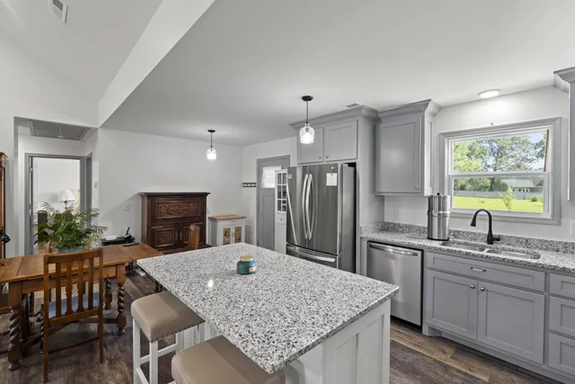 $299,999 | 1072 Dugout Road, Summertown, TN 38483