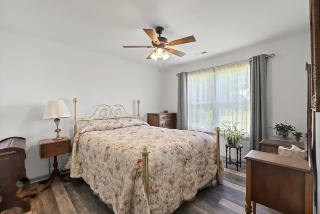 $299,999 | 1072 Dugout Road, Summertown, TN 38483