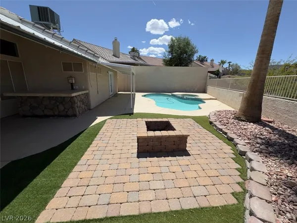 $2,850 | 158 Laguna Landing Drive, Henderson, NV 89002