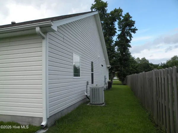 $1,695 | 226 Kestrel Court, New Bern, NC 28560