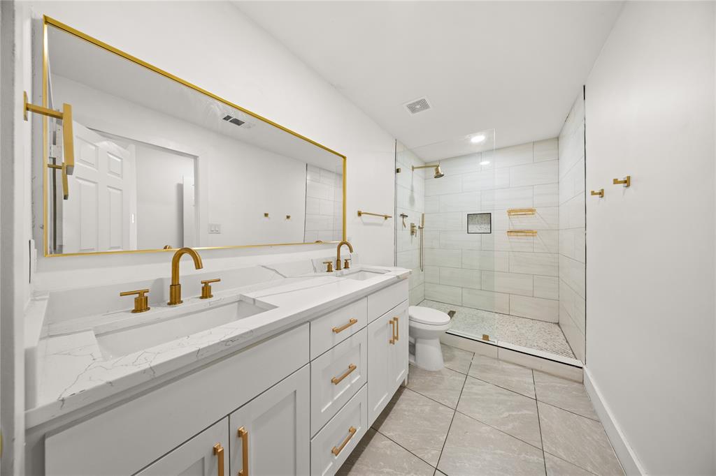 2431 Gross Road Dallas, TX 75228 - Photo 19 of 37 Gallery Image 19