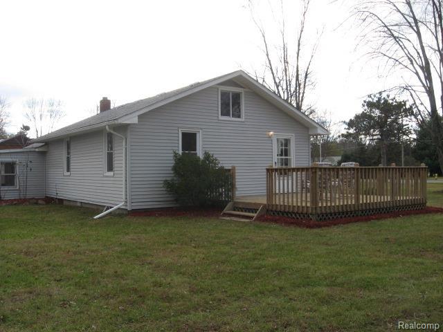 9108 North Seymour Road Flushing, MI 48433 - Photo 8 of 25 IMG_2999.jpg