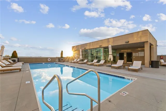 $1,350,000 | 1100 Howell Mill Road Northwest, Unit 910, Atlanta, GA 30318