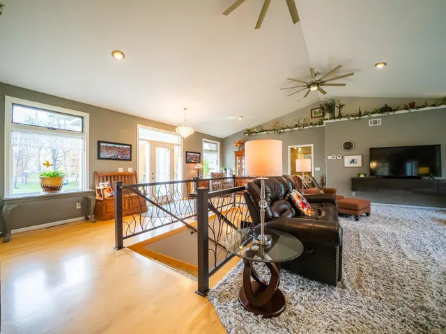 $649,999 | 6 Forest Hill Lane, Swanville, MN 56382